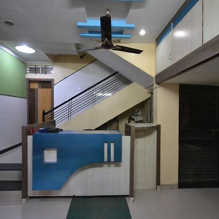 Hotel Madhava Shirdi Luaran gambar