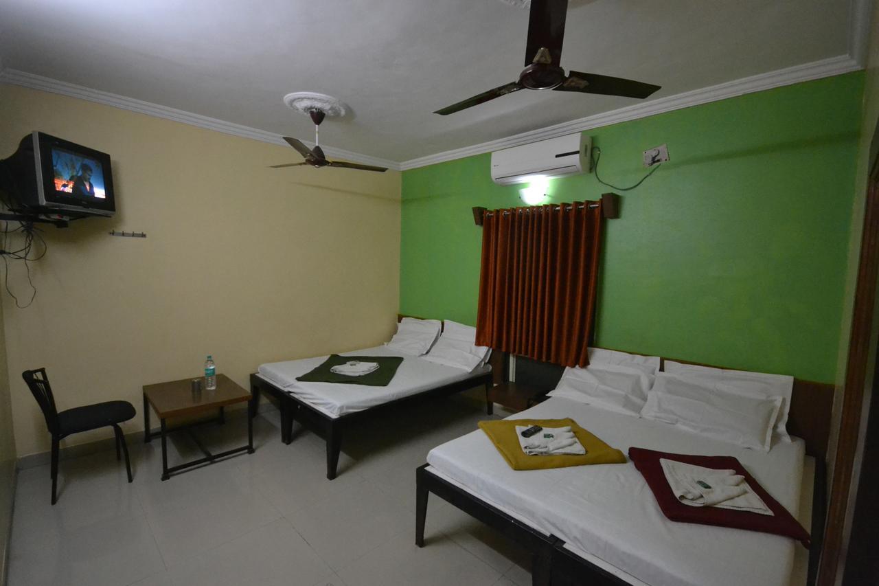 Hotel Madhava Shirdi Luaran gambar