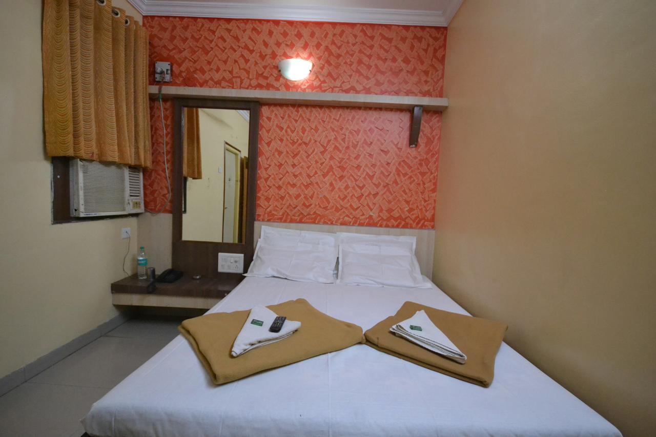 Hotel Madhava Shirdi Luaran gambar
