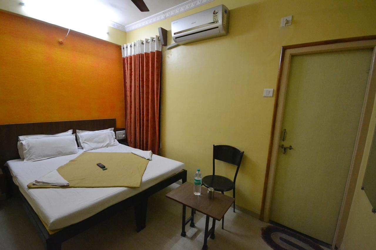 Hotel Madhava Shirdi Luaran gambar