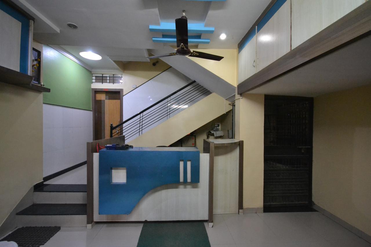 Hotel Madhava Shirdi Luaran gambar