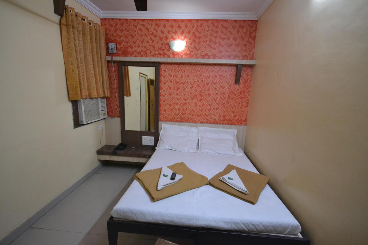 Hotel Madhava Shirdi Luaran gambar