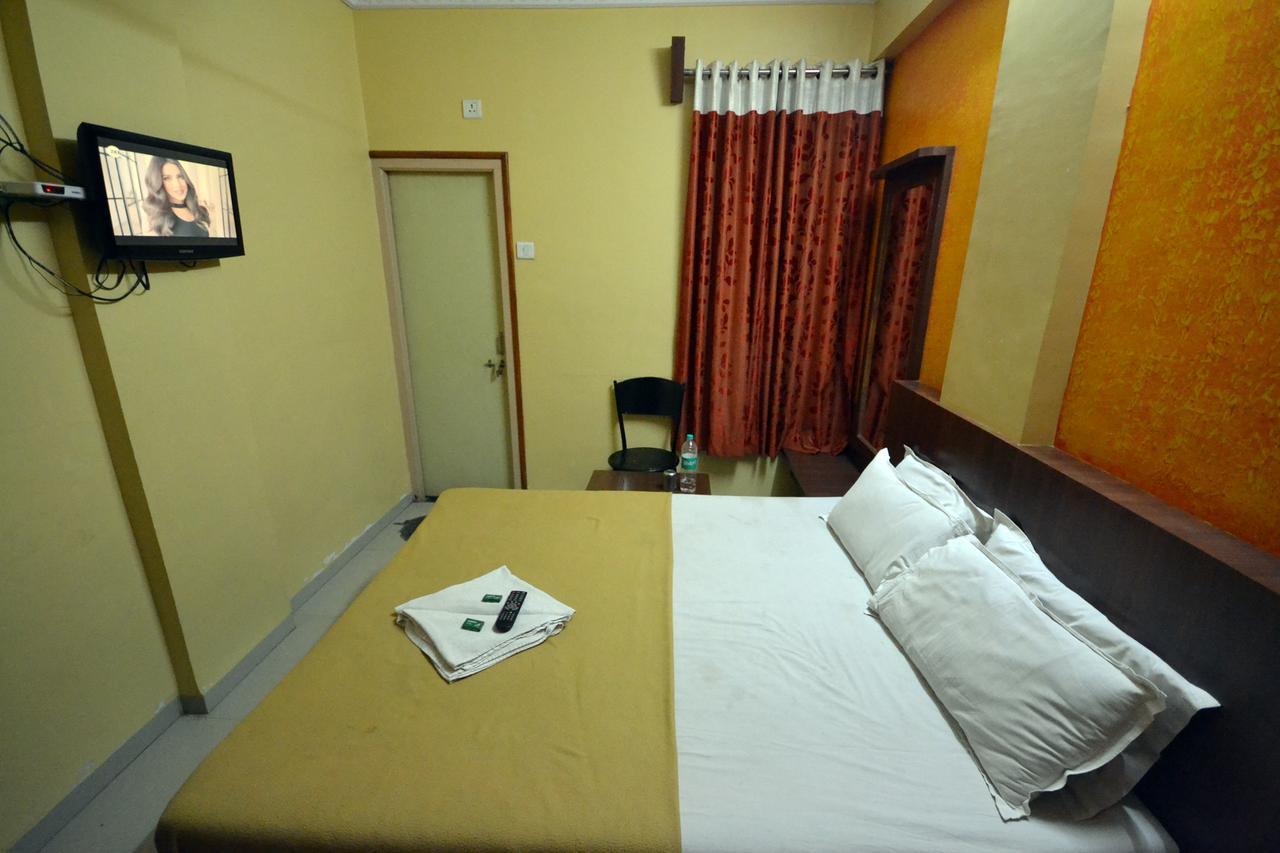 Hotel Madhava Shirdi Luaran gambar