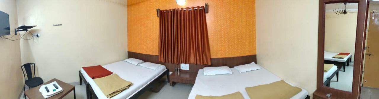 Hotel Madhava Shirdi Luaran gambar